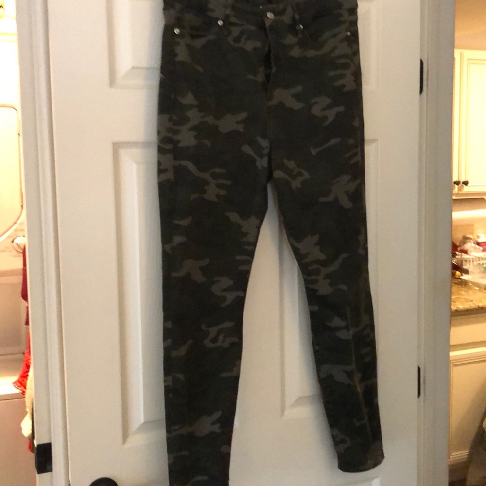 Good American camo jeans size 16